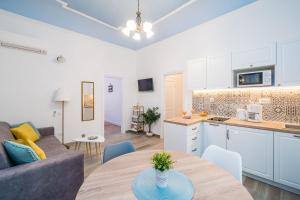 Old Town Top Spot Apartments 