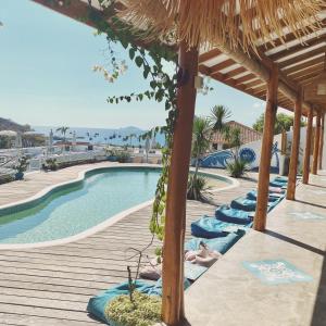 Seaesta Komodo Hotel & Hostel