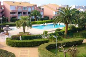 Appartements Appt T2, Piscine, la Plage a 130m! Parking prive clos, Lave-linge, Lave-vaisselle, Draps, Linge et Menage inclus! : photos des chambres