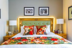 Deluxe Double Room room in The Rutland Arms Hotel Bakewell Derbyshire