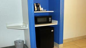 2 King Suite with Pullout Sofa room in Holiday Inn Express Winfield an IHG Hotel
