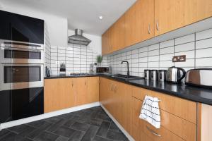 The Spinney - Perfect for Contractors, Large Groups & Families