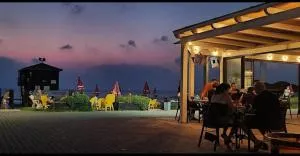 אירוח על הים - Qiryat Naẖum