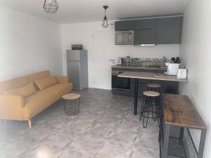 Appartement T2 indépendant avec terrasse et parking gratuit - Proche palais des congrès-Baie de Saint-Brieuc