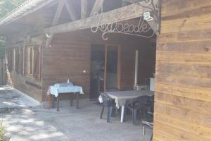 Chalets la cabane au fond du jardin : photos des chambres