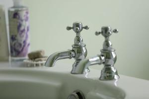 Dwór w Kowalewicach