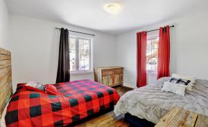 Chalet 29 Chemin Blanc by Les Chalets Alpins