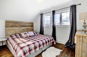 Chalet 29 Chemin Blanc by Les Chalets Alpins