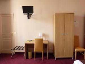 Hotels Hotel Restaurant Le Castel Fleuri : photos des chambres