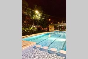 Casa nueva con 3 recamaras y a un lado de alberca