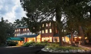 The Monte Vista Hotel - Spruce Pine