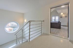2 BEDROOM APARTMENT PEROJ 