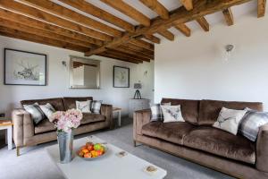 Hastings Retreat Rural barn conversions with Private Lake