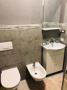 Twin Room with Private Bathroom