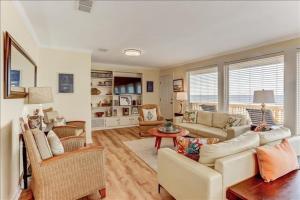 1308 S Fletcher