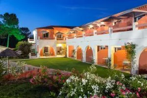 Les Pins Blancs en Provence - Відобан