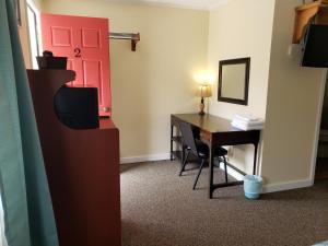 Deluxe Double Room room in Blue Ridge Motel