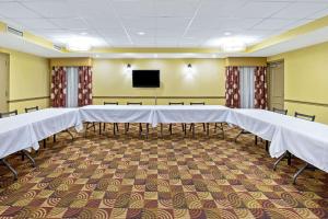 La Quinta by Wyndham Salina