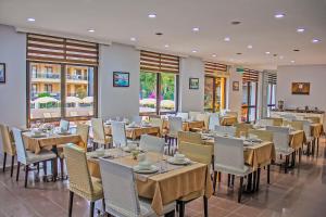 Yaman Life Hotel