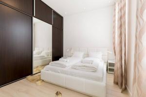 Eiffel Palace Luxury Dream Home 1