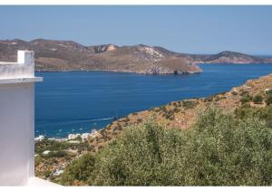 Pasithea Deluxe Milos Greece