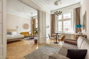 Danube Dream Home In The Absolute Center