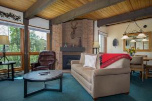 Standard Apartment room in Lodge C at Steamboat