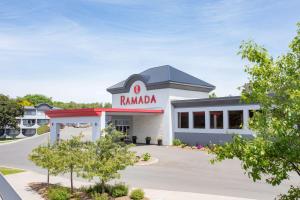 Ramada by Wyndham Kingston Hotel & Conference Center