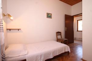 Apartments by the sea Mali Losinj Losinj 8006