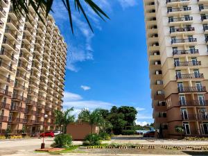 Condo w Balcony Near Mactan International Airport