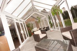 YHA Castleton Losehill Hall