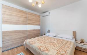 Holiday House Manuel in Tar