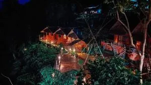 Akha Mud House Mae Salong - Mae Ai