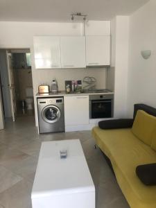 Flores Garden Apartment M