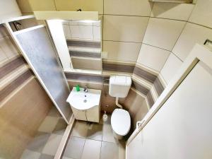Comfort Triple Room room in MAGENTA Apartments