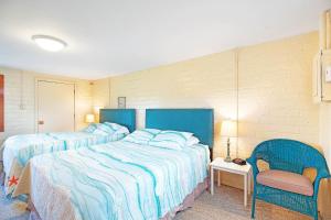 Deluxe Family Room room in Sand Dollar Condos