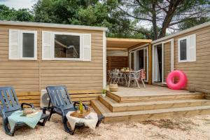 Campings Camping Le Bois Fleuri : photos des chambres