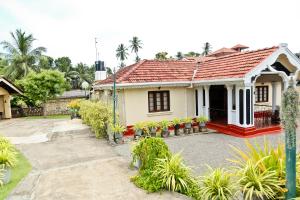 Merlyn Villa