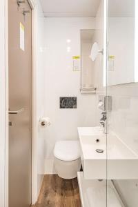Hotels Courcelles Mederic : Chambre Simple