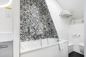 Hotels Courcelles Mederic : Suite (4 Adultes)