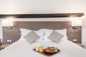 Hotels Courcelles Mederic : photos des chambres