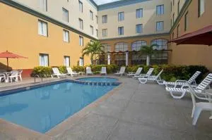 波萨里卡嘉年华酒店 - 帕潘特拉德奧拉特