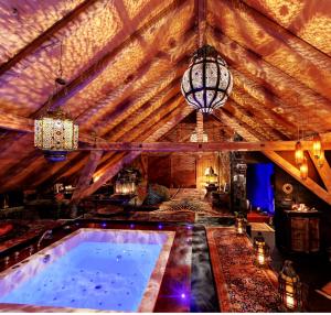 Bijou Hotel Love and Romance