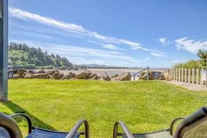 Dock of the Bay 108 - Salishan Beach