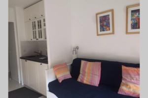 Appartements La Petite Cachette - Pool and 150m to the beach : photos des chambres