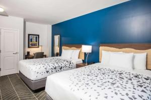 Queen Room with Two Queen Beds - Non-Smoking room in La Quinta Inn and Suites by Wyndham Long Island City