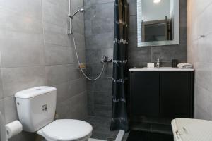 Manos Housing Units