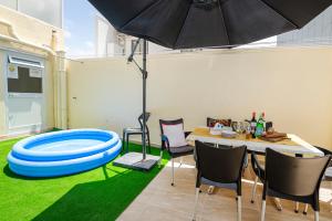 Summer Breeze 3 Bedroom Family Maisonette with sunny terrace in Mellieha - by Getawaysmalta