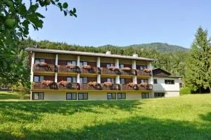 Dorfgasthof Hotel Staberhof - Kellerberg