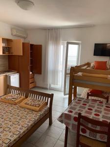 Quadruple Room with Sea View room in Jelić apartmani